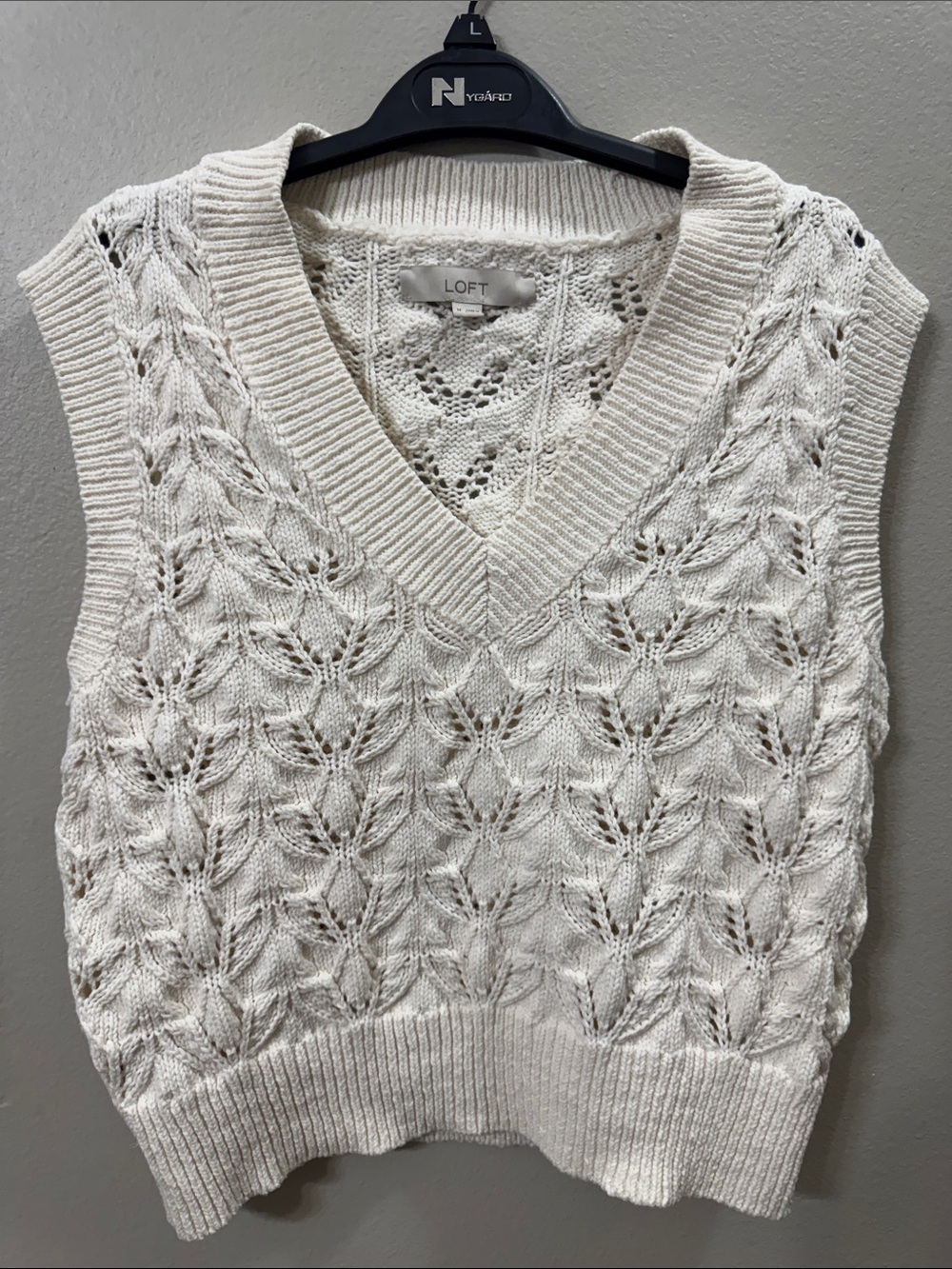LOFT Cream Cable-Knit V-Neck Sweater Vest
